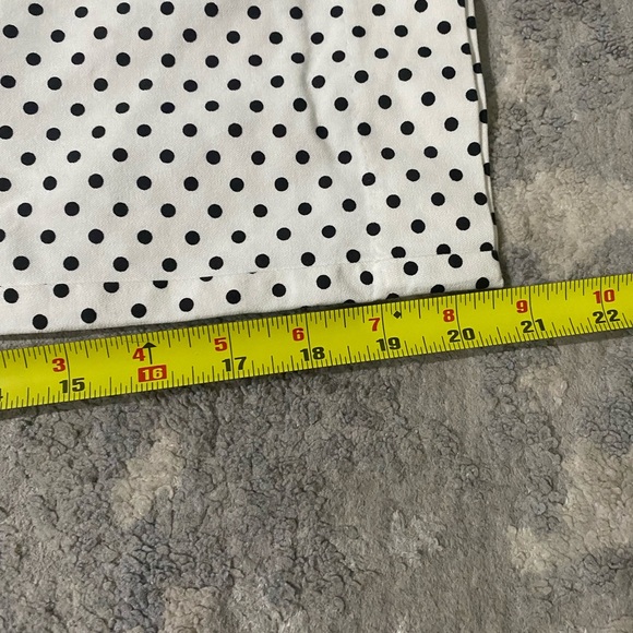 Chico’s So Slimming Brigitte Dot-Print Crops size 1 Pants Black And White Capri - Picture 5 of 6
